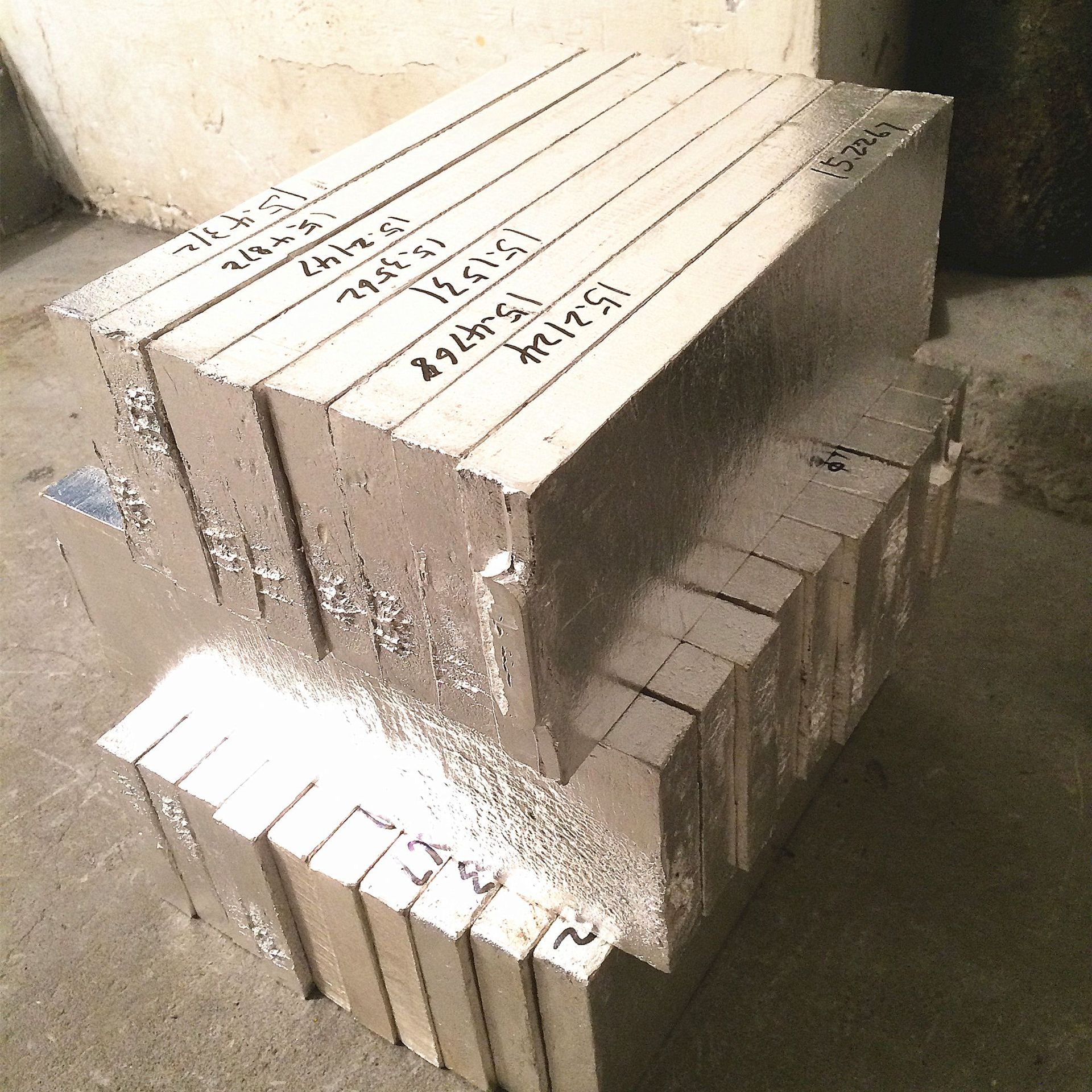 供应白银锭 实物白银 投资银条国标一号99.99