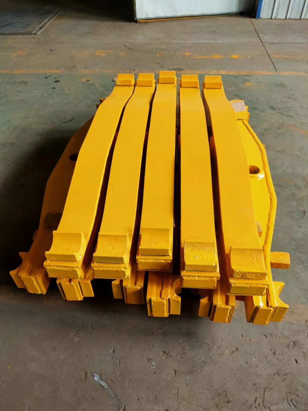 厂家直销移山160 220 320 推土机平衡梁 护链器 护罩 链条 链接