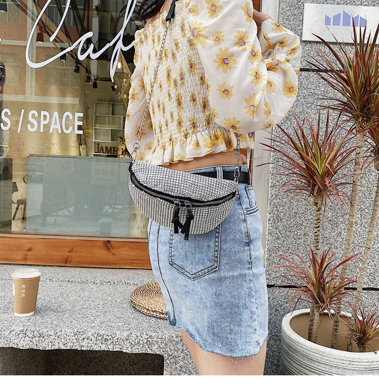 2020时尚新款水钻腰包女士链条小包包女包胸包女ins潮百搭斜跨包