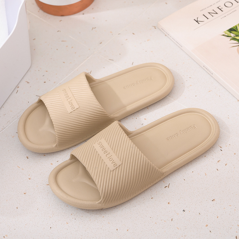 2023 New Home Slippers Summer Non-Slip Indoor Couple Household Sandals Women's Lightweight and Wear-Resistant Home Slippers