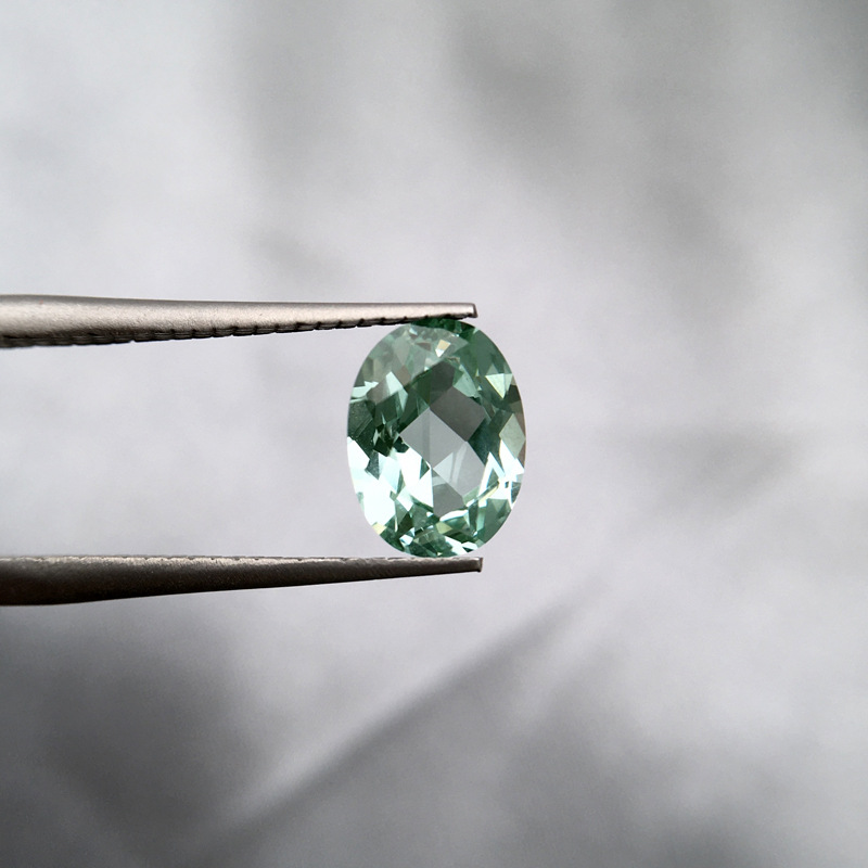 供应培育旦形 椭圆形 天然无烧 有烧绿尖晶 薄荷绿 尖晶