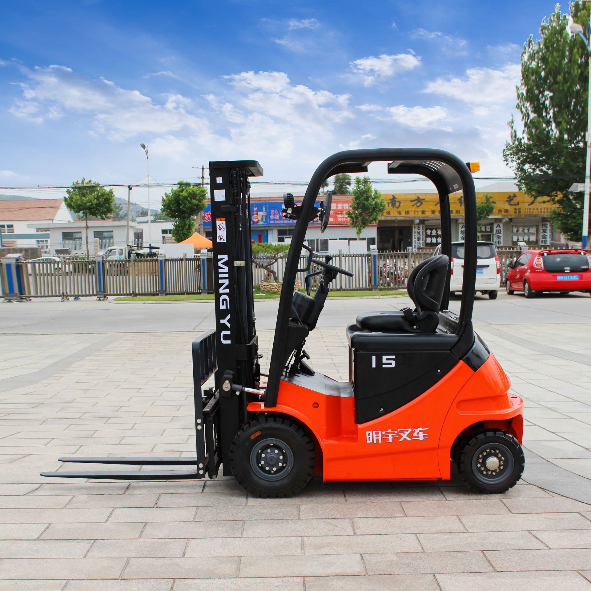 8吨内燃叉车 建筑工地越野叉车以旧换新