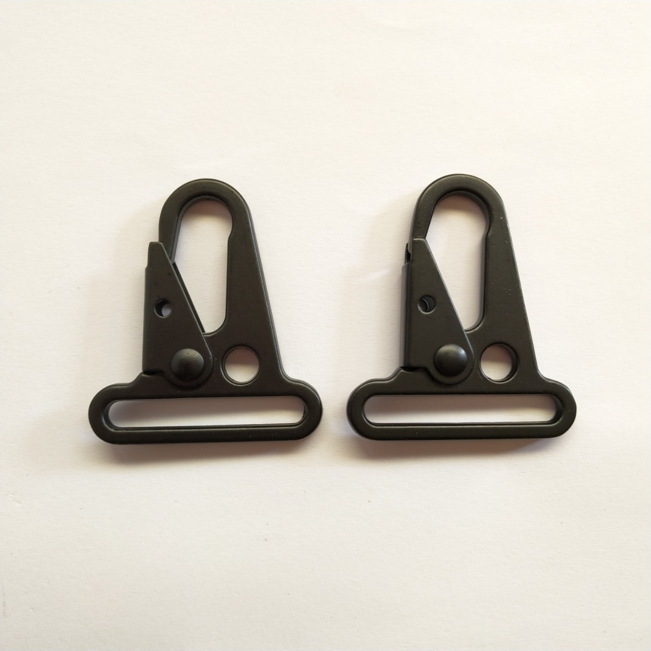 厂家批发箱包五金配件鹰嘴扣刀扣创意diy黑色军扣包挂钩38mm