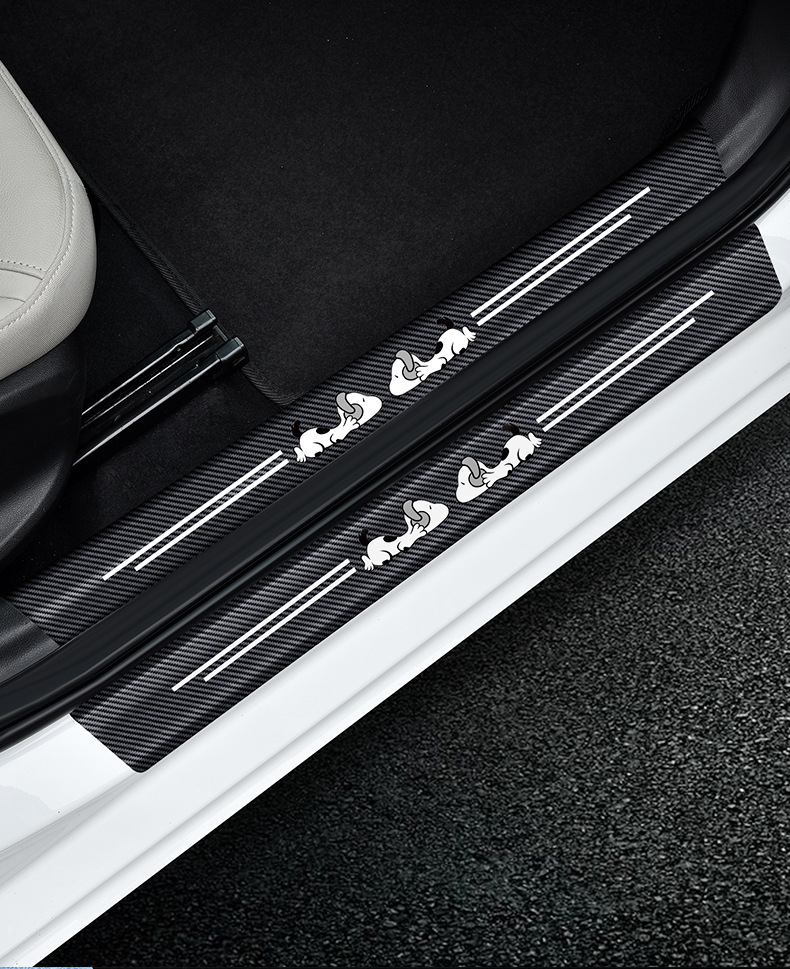 汽车通用型门槛条防踩踏无损卡通可爱碳纤纹自粘型车保护贴片防刮