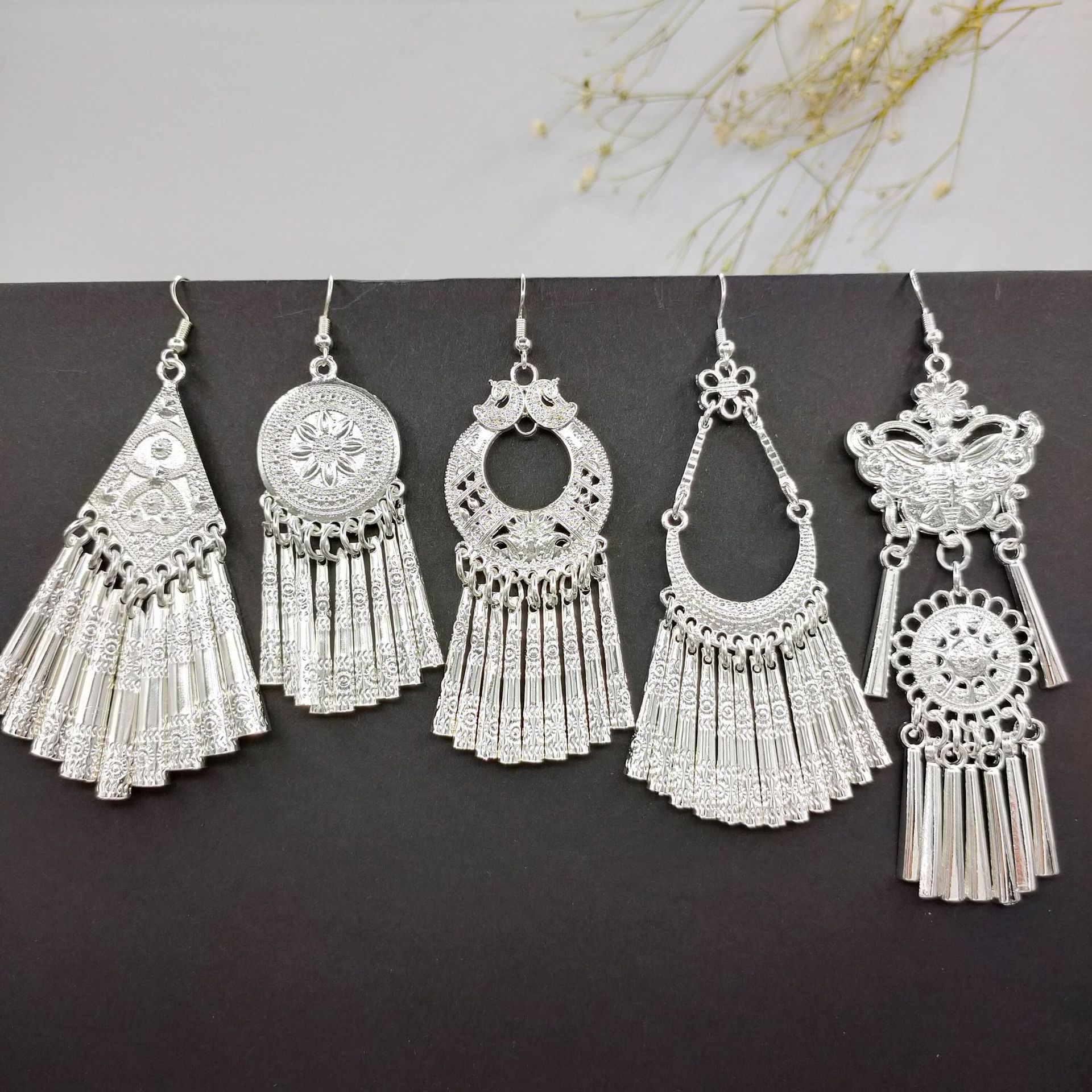 民族风耳环苗银饰品批发旅游景区热销仿银耳坠凤凰古城苗族纪念品