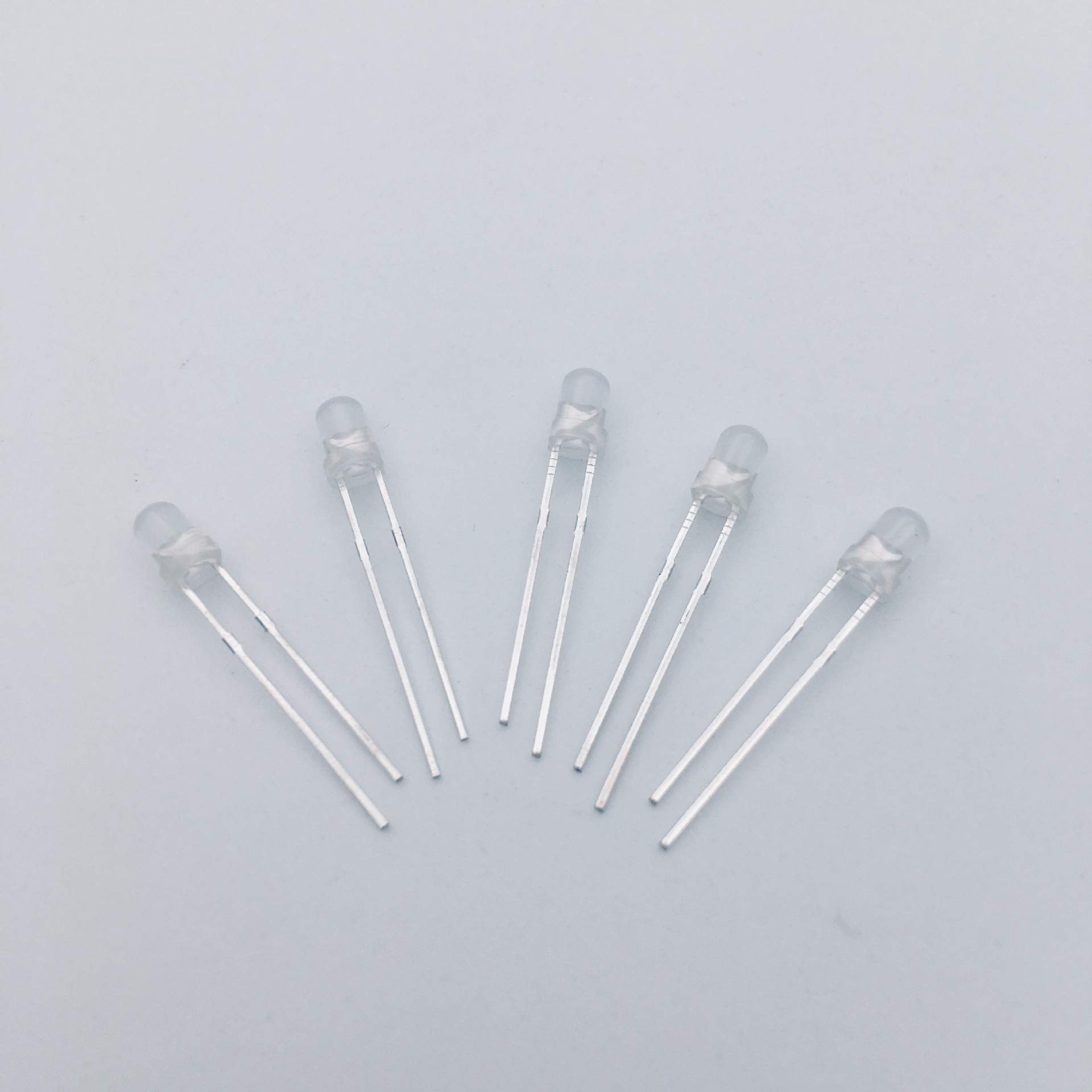 f3白发红雾状黄蓝绿橙暖白光3mm红色led灯珠指示灯直插发光二极管