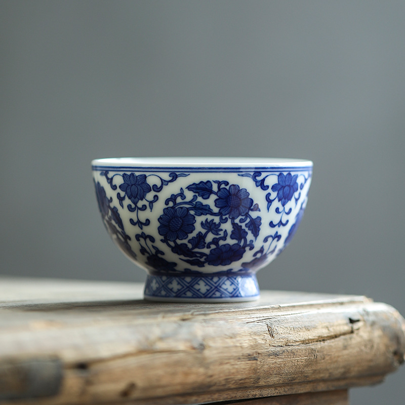 纯手工绘缠枝莲现代仿古青花压手杯景德镇主人杯单杯大号品茗杯子