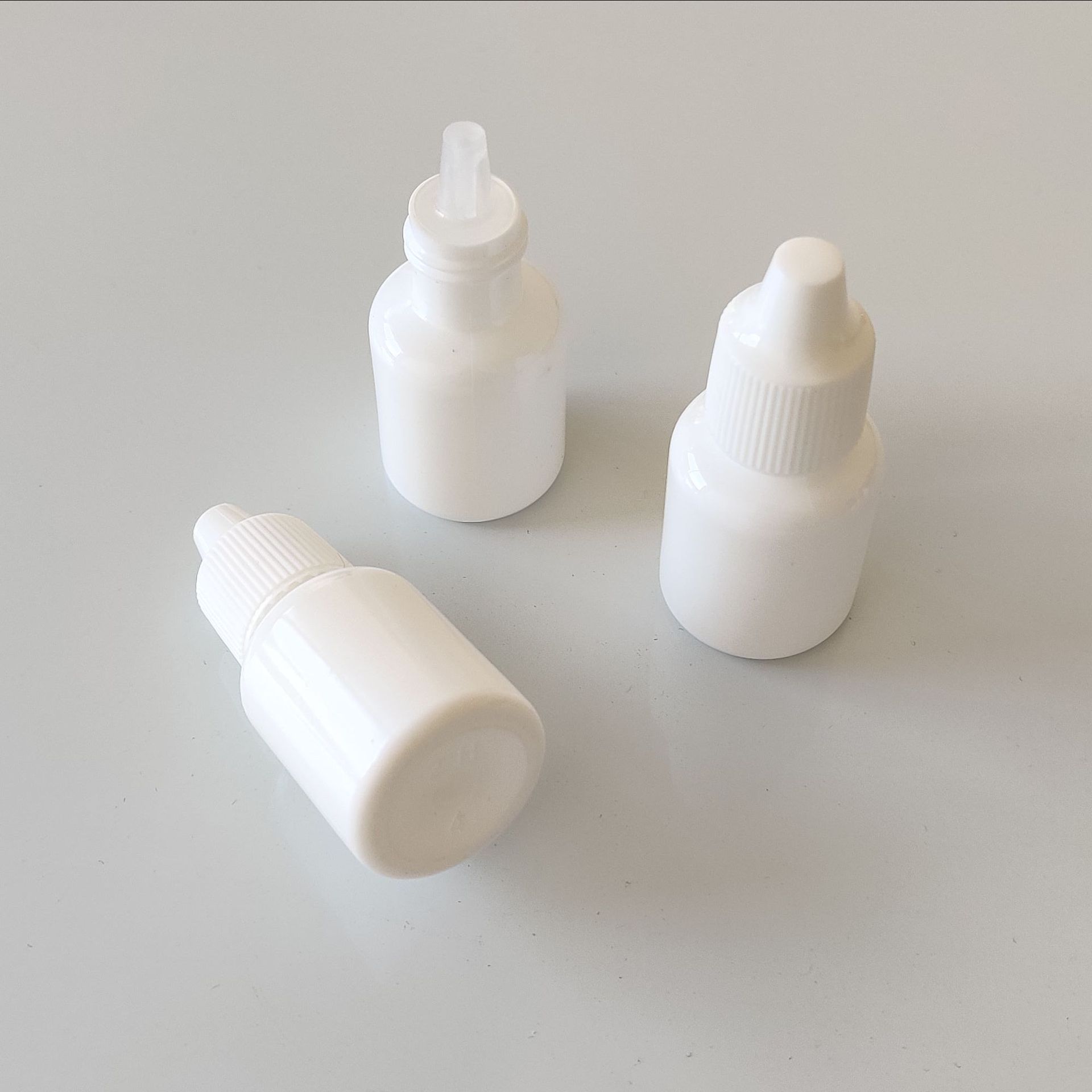 【厂家精品】试剂瓶小瓶子液体瓶留样瓶实验室瓶塑料瓶pe瓶10ml瓶