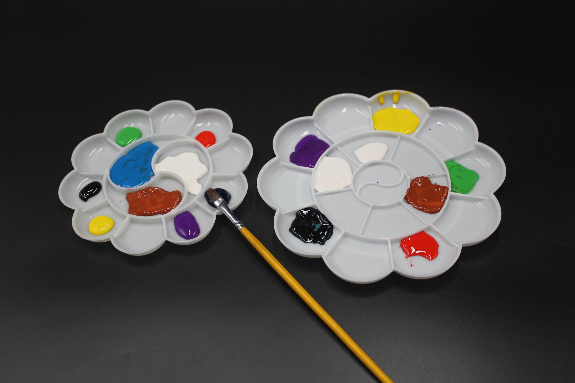大中小梅花调色盘加厚透明调色用品调色板美术绘画水粉水彩调色盘