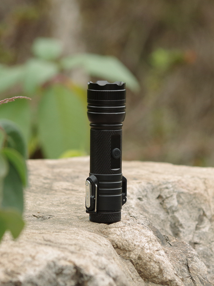 户外露营强光手电筒usb新奇特防水打火机便携式多功能充电打火机