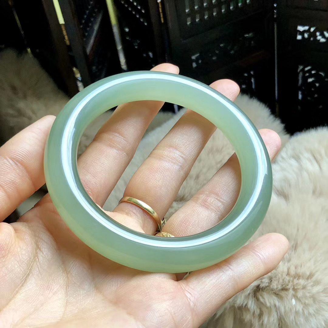 和田玉冰底晴水手镯老坑青海料清水绿玉手镯 女款玉手镯子 配证书