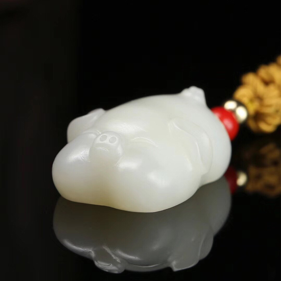 新疆和田玉旺财猪吊坠白玉生肖小猪玉坠挂件属相可爱猪手机挂件