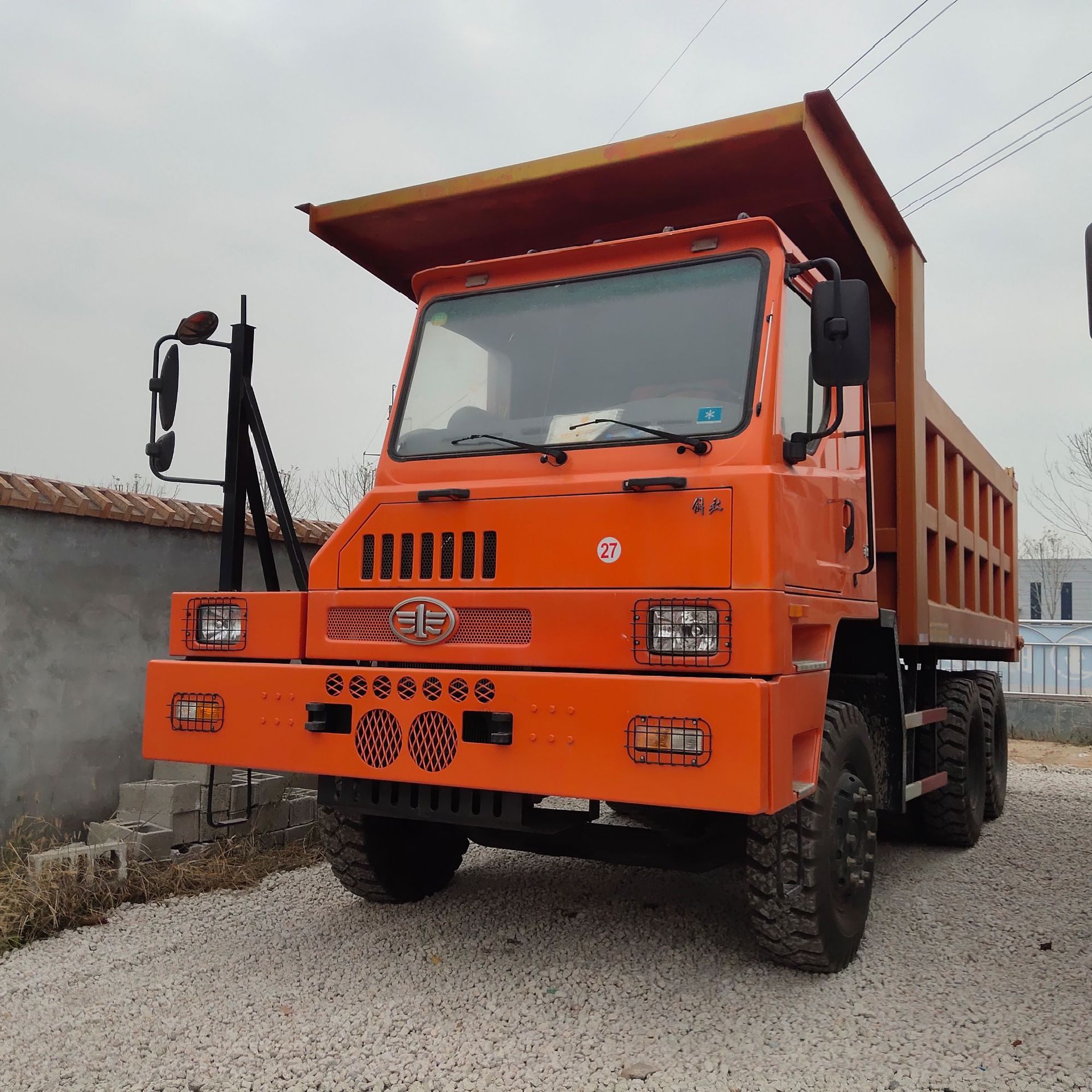 江苏南京 各种二手工程车自卸汽车 解放宽体矿山车 箱式宽体货车