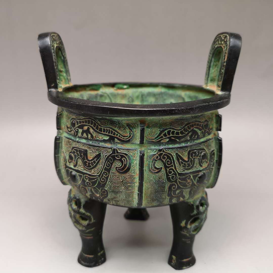 批发仿古青铜鼎三足鼎 黄铜铸造家居办公室桌面仿古 铜鼎摆件