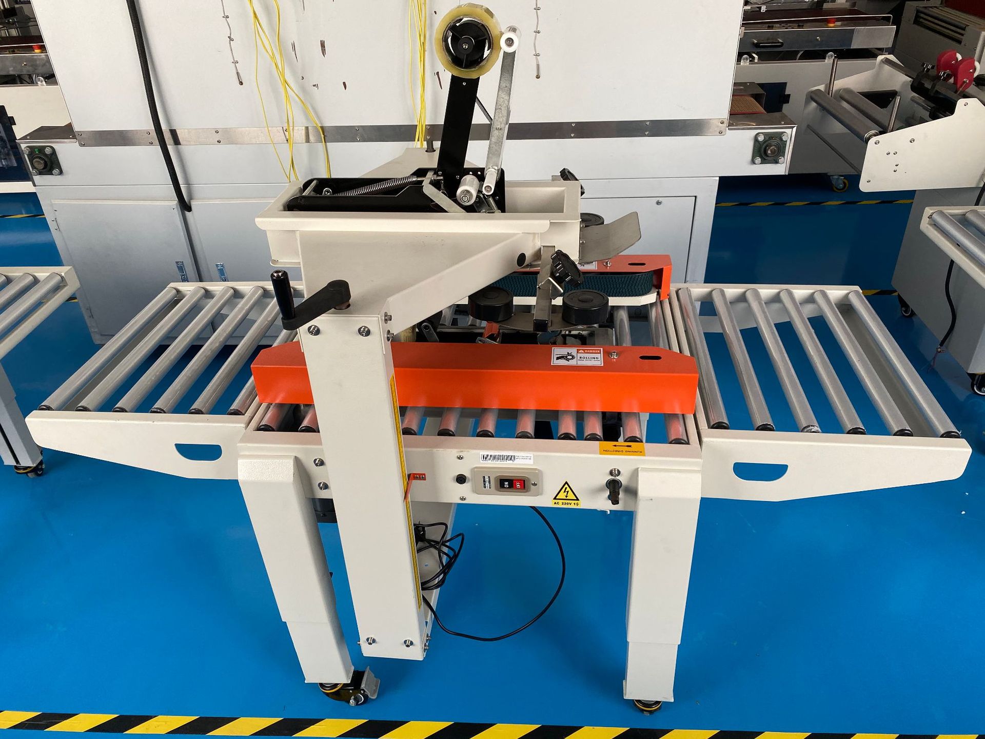 112号小纸箱封箱机透明胶封胶带机装箱封箱机自动打包封箱机