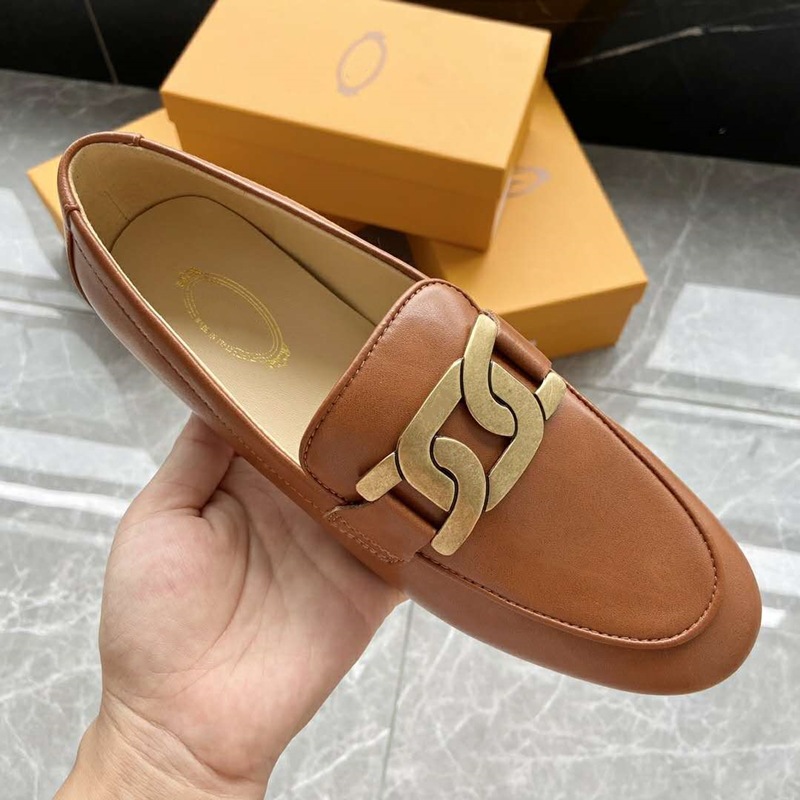 20外贸新款苏茵茵 葡萄妈复古金扣真皮一脚蹬懒人乐福鞋女小皮鞋