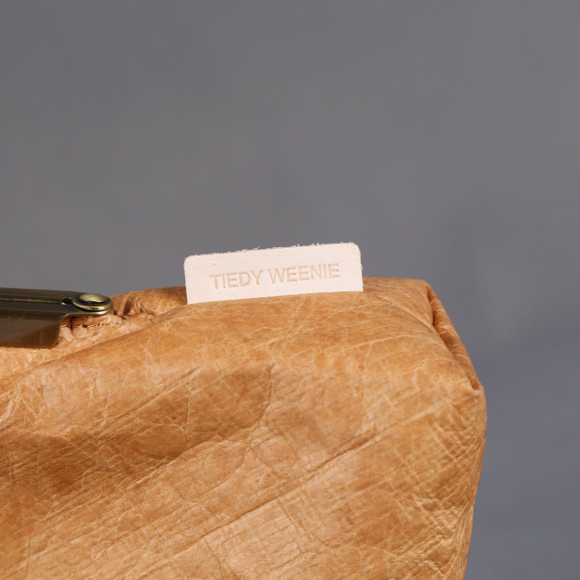 厂家直销原创杜邦纸包女士晚宴包复古夹子手拿包牛皮纸包包化妆包