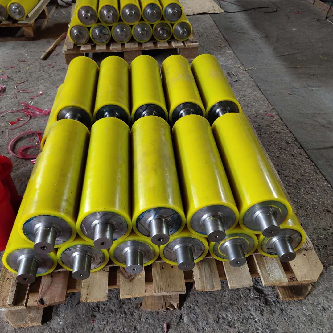 专业生产聚氨酯托辊厂家耐磨橡胶皮带机托辊输送机缓冲托辊批发