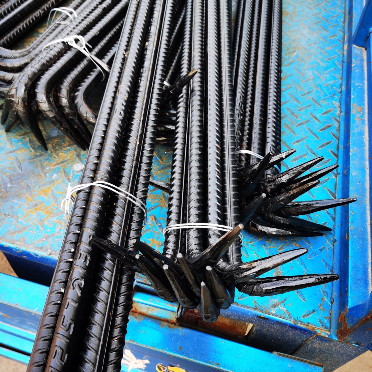 厂家直销铝镆撬棍螺纹钢起钉器铝模专用工具7字模板撬棍起钉器