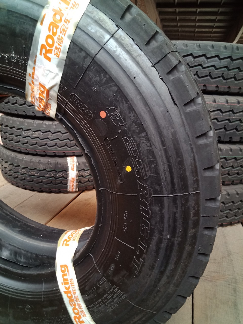 路得金轻卡轻客轮胎 8.25r16lt rk31 16pr