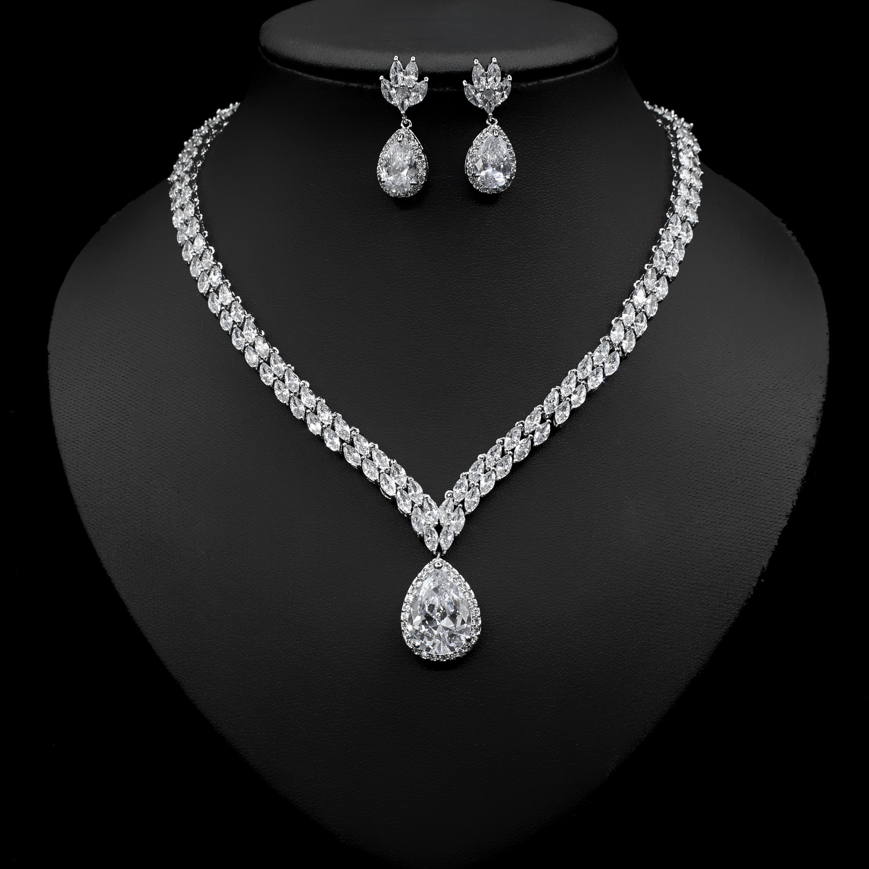 亮雅丽人新娘奢华首饰套装水滴铜锆石耳环镀白金锁骨项链饰品套装-阿