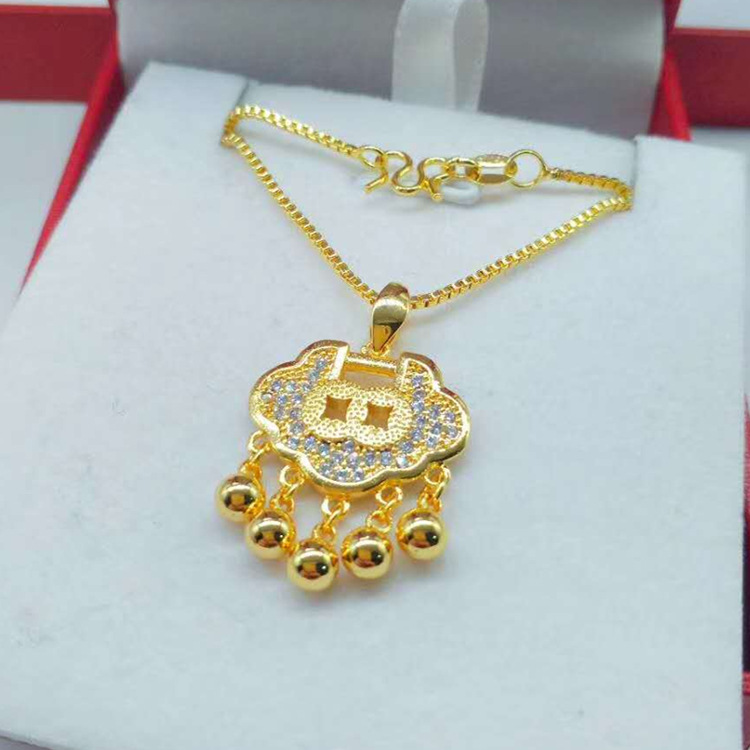 跨境爆款镀金微镶宫廷锁铃铛吊坠黄铜电镀仿金首饰品女士项坠批发