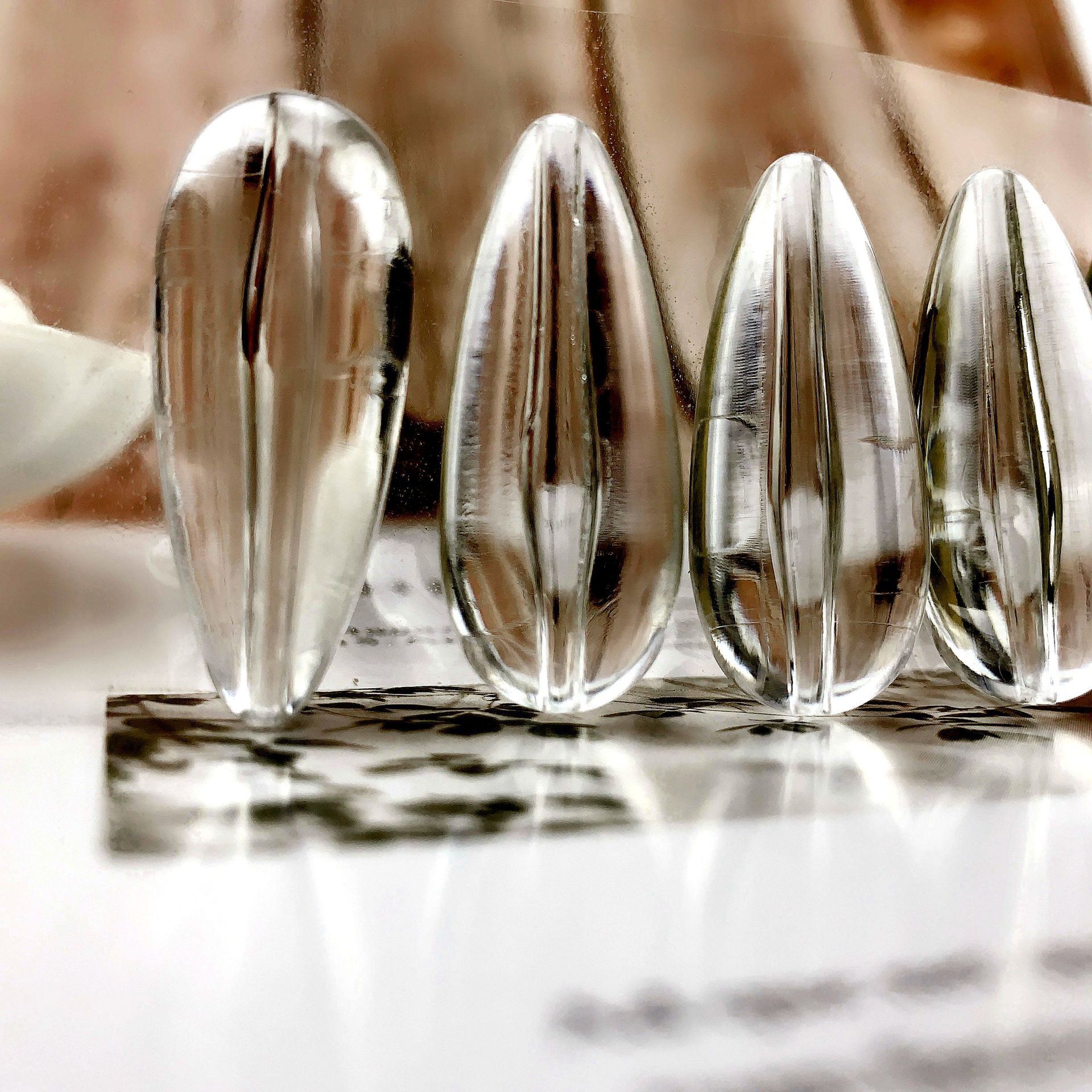 路亚助投器路亚直孔滴水缓沉亚克力珠子飞蝇钩马口白条克批发