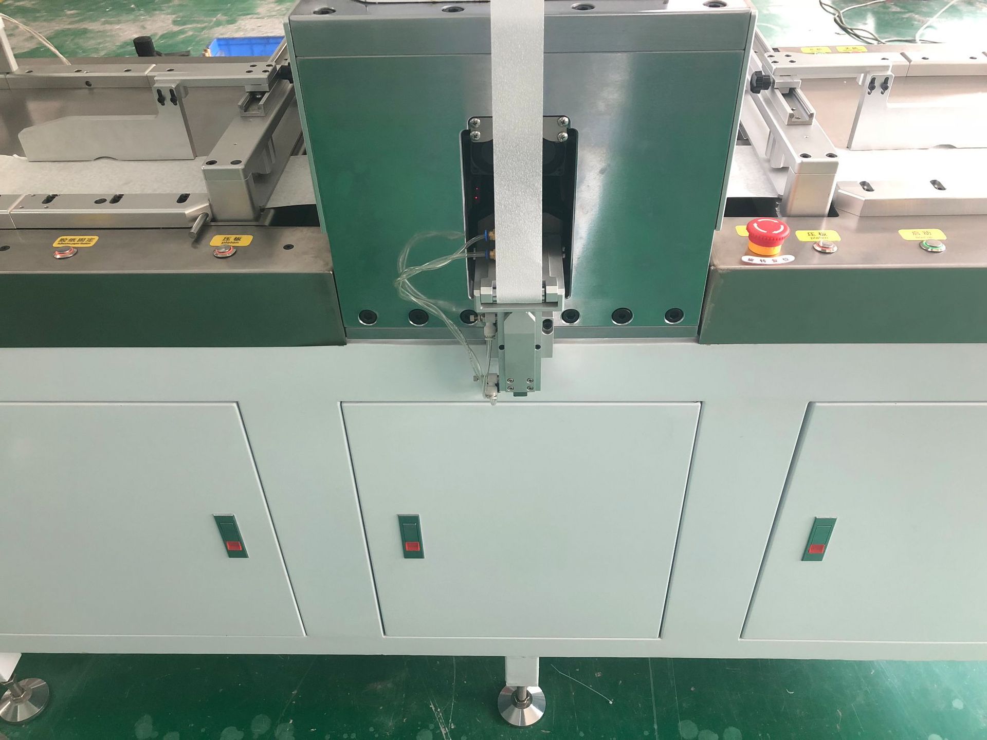 丰宾腾达洛舍木皮厂做卷木皮的全自动木皮指接机