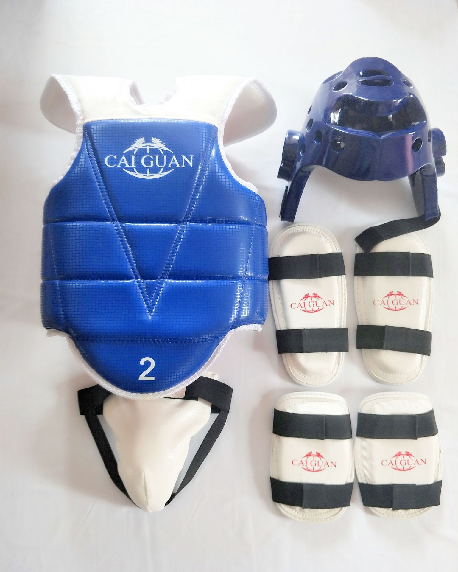 搏击散打拳击防护护具头盔 儿童跆拳道护头护胸护具 运动护具厂家