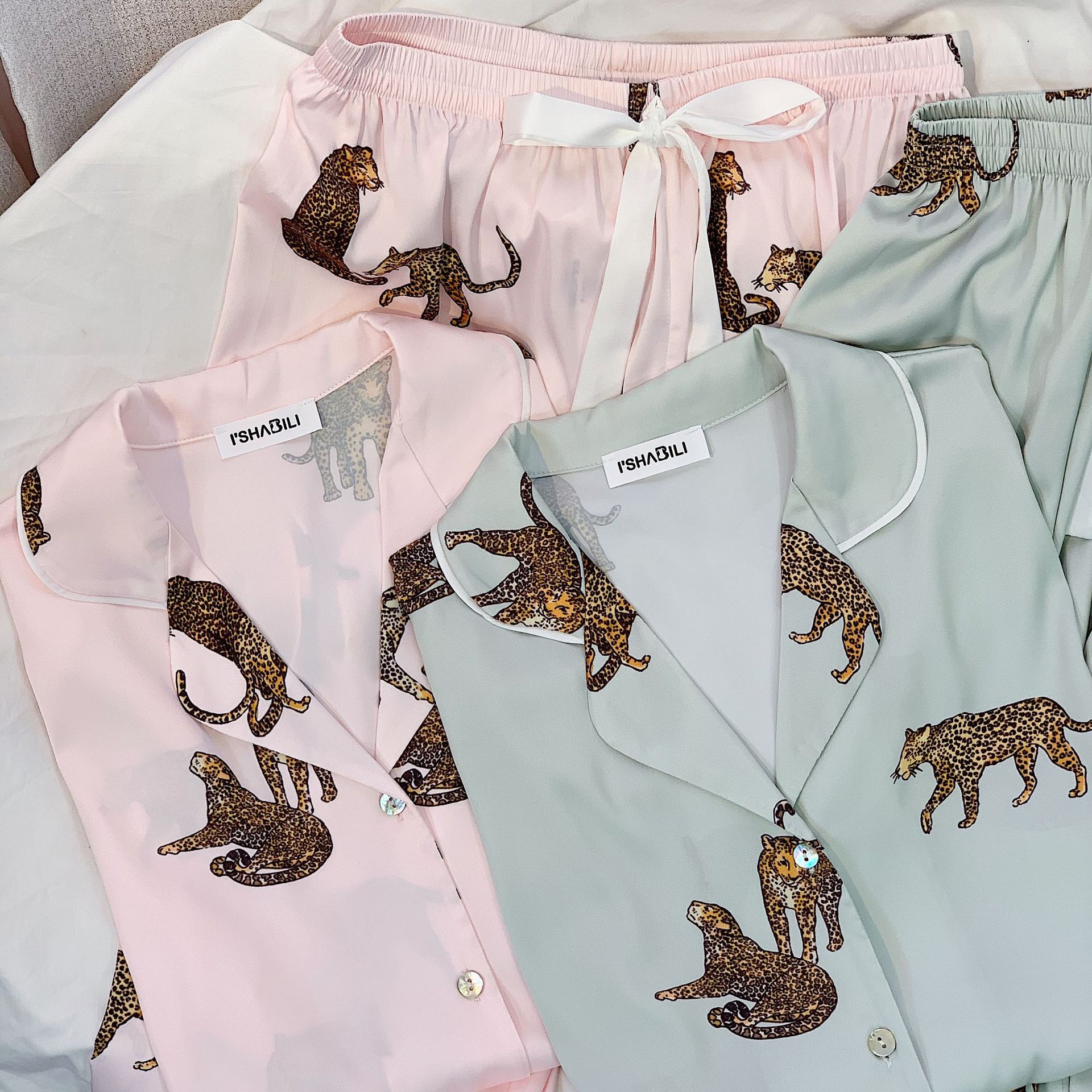 秋季新款欧美大牌豹子印花仿真丝绸缎高品质全包边睡衣套装家居服