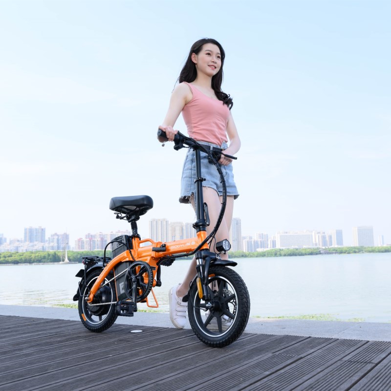 厂家直销抖音同款12寸电动滑板车成人两轮折叠电动车迷你代步车