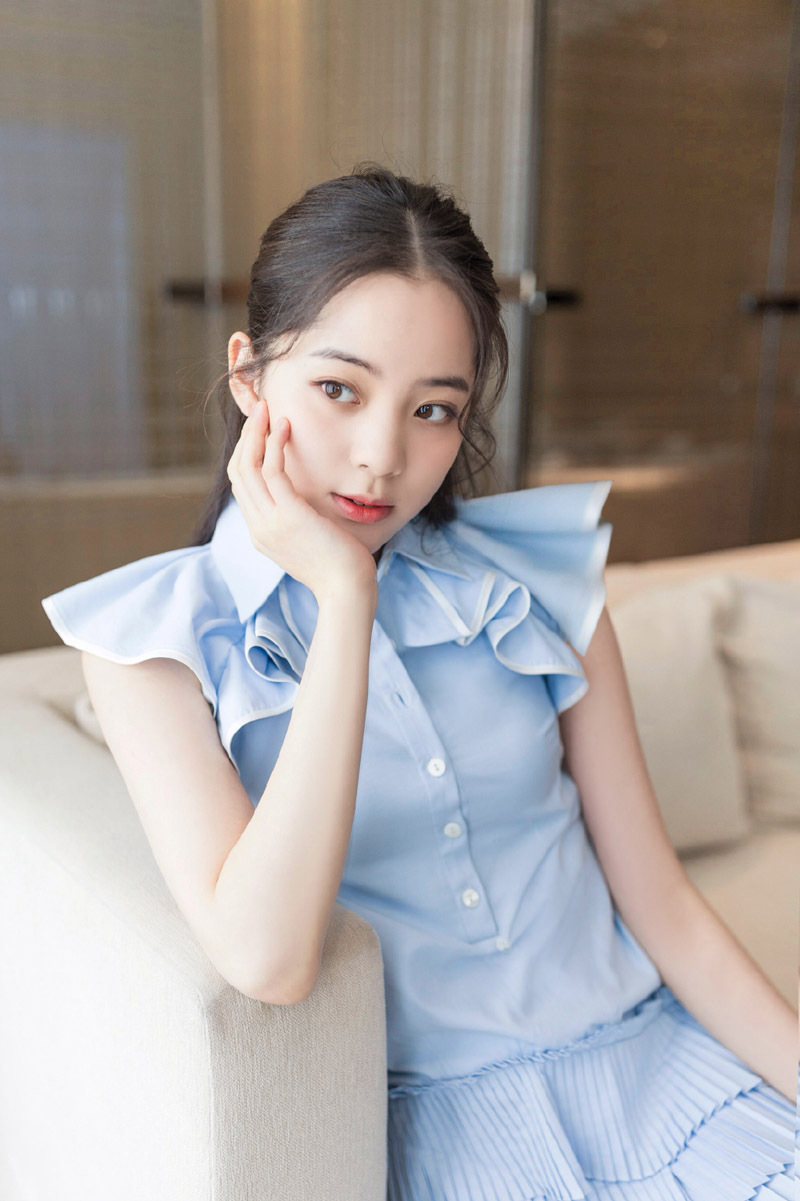 2020新款明星欧阳娜娜同款蓝色连衣裙气质荷叶边初恋百褶裙女ins
