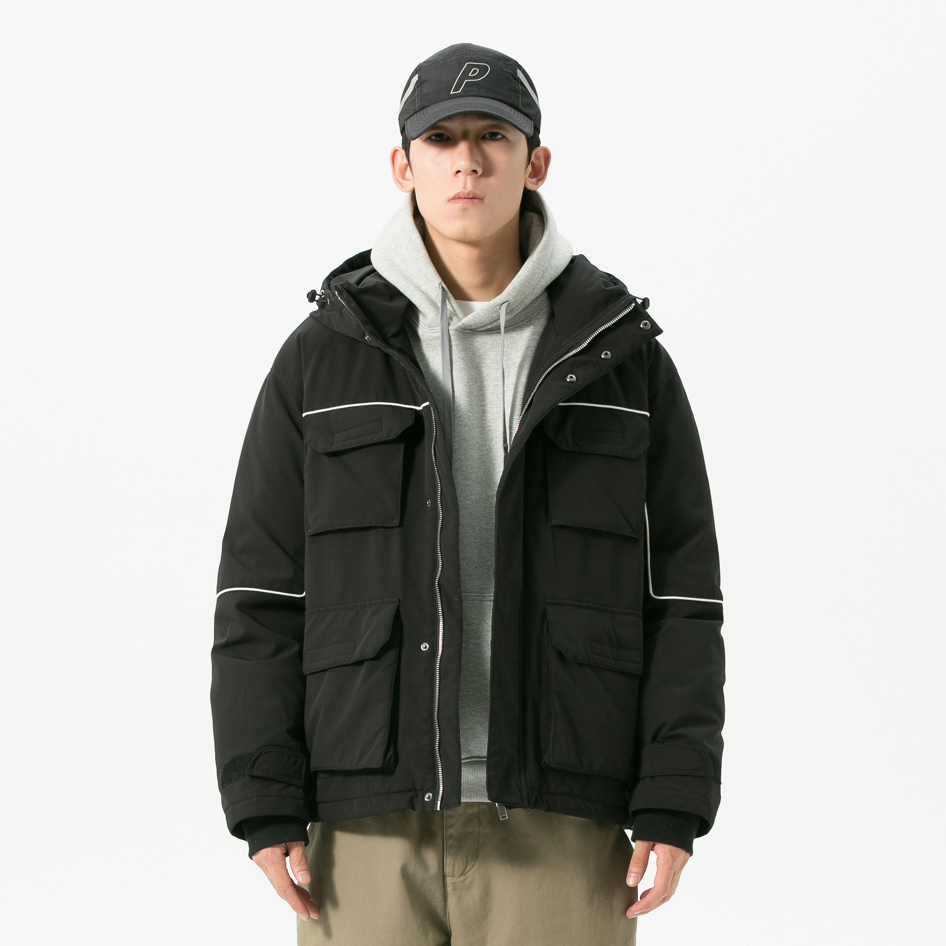 冬季纯黑羽绒服男