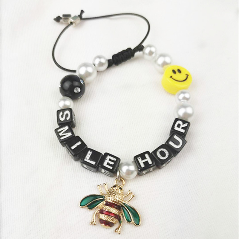 新品爆款小蜜蜂珍珠笑脸手链男女吴亦凡同款evae情侣手绳嘻哈调节
