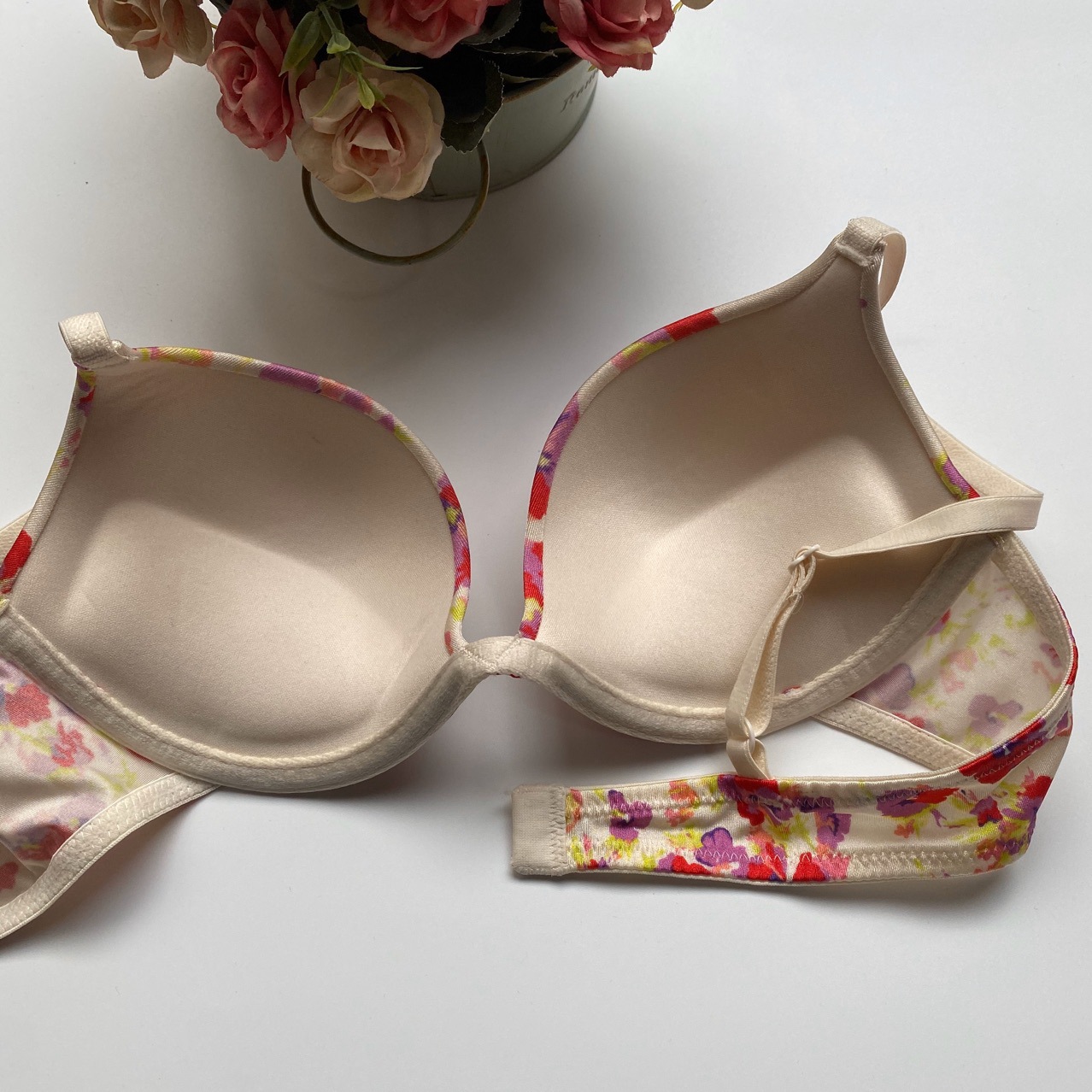 米黄印花单件文胸 上薄下厚聚拢文胸