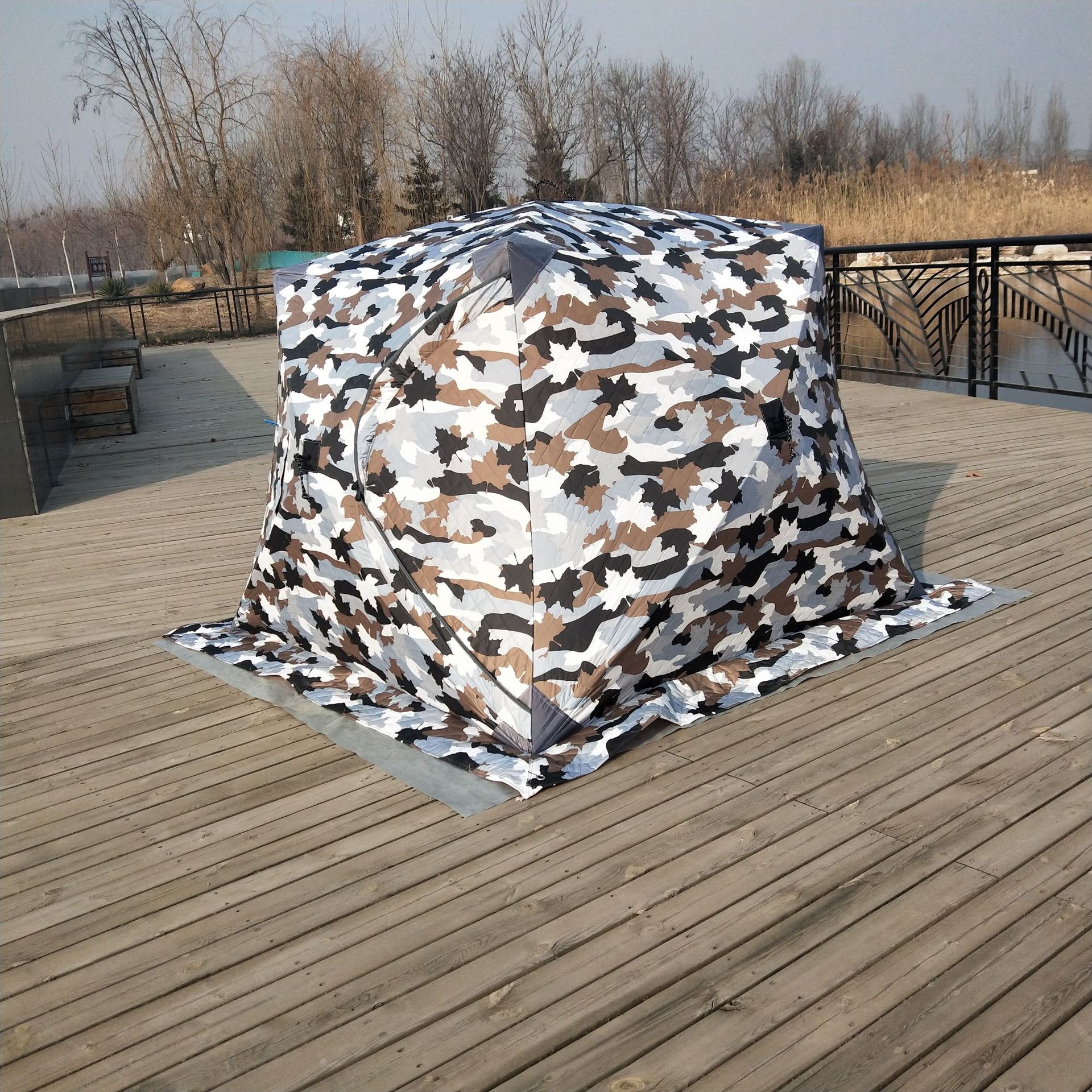 户外冰钓帐篷防寒保温冬钓帐篷救灾帐篷野营保暖露营钓鱼装备帐篷