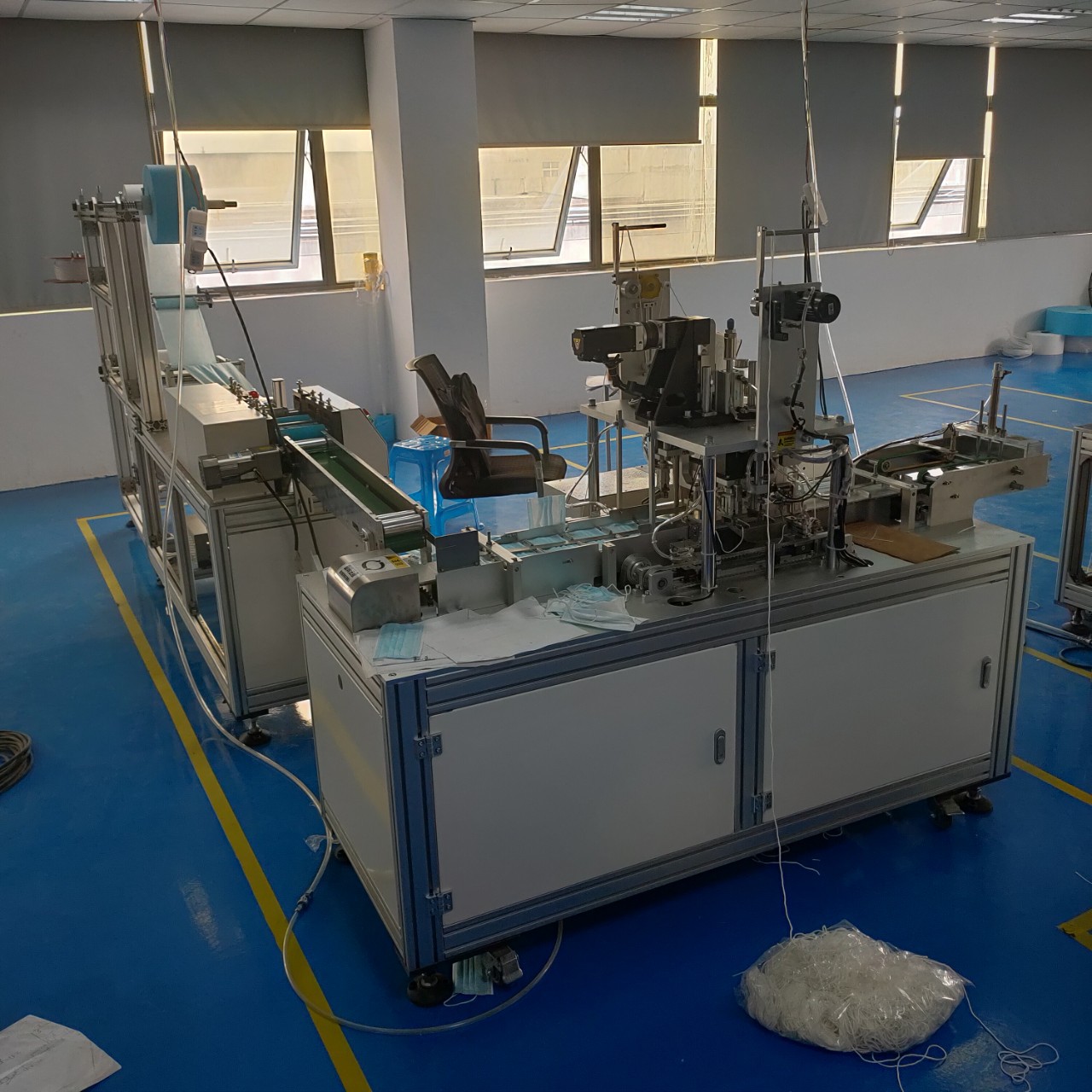 全自动一拖一平面口罩机 pm系列自动口罩机