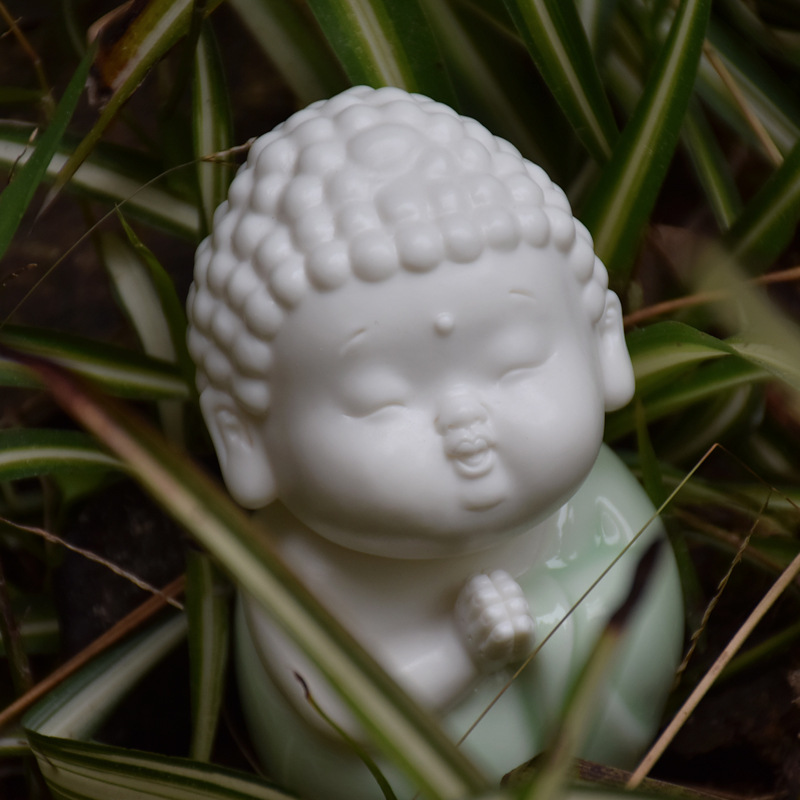 可爱车内装饰品摆件小佛像禅意陶瓷阿弥陀佛饰品车载雕塑瓷