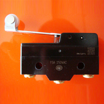 直销  欧姆龙omron行程开关 z-15gw2-b