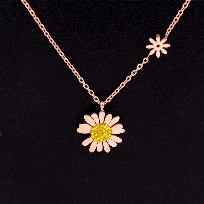 x4-311日韩气质黄色钻小雏菊项链女 时尚缺角带钻小黄菊花锁骨链