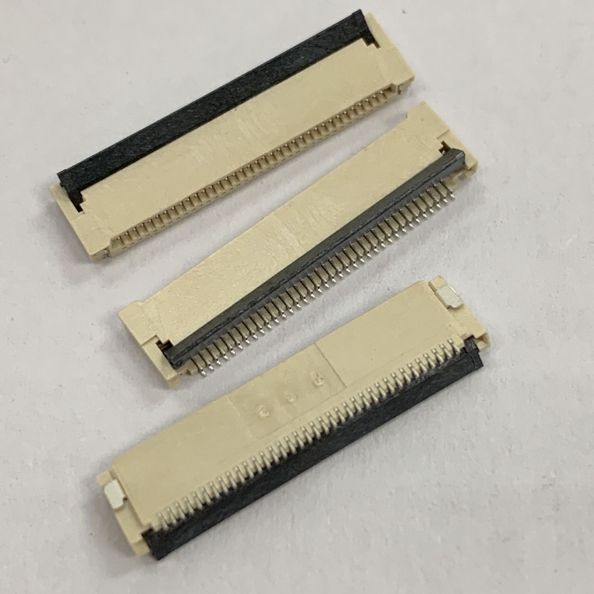 fpc后压 fpc连接器 0.5间距-36p h2.0 后压式卧贴双面接 fpc座子