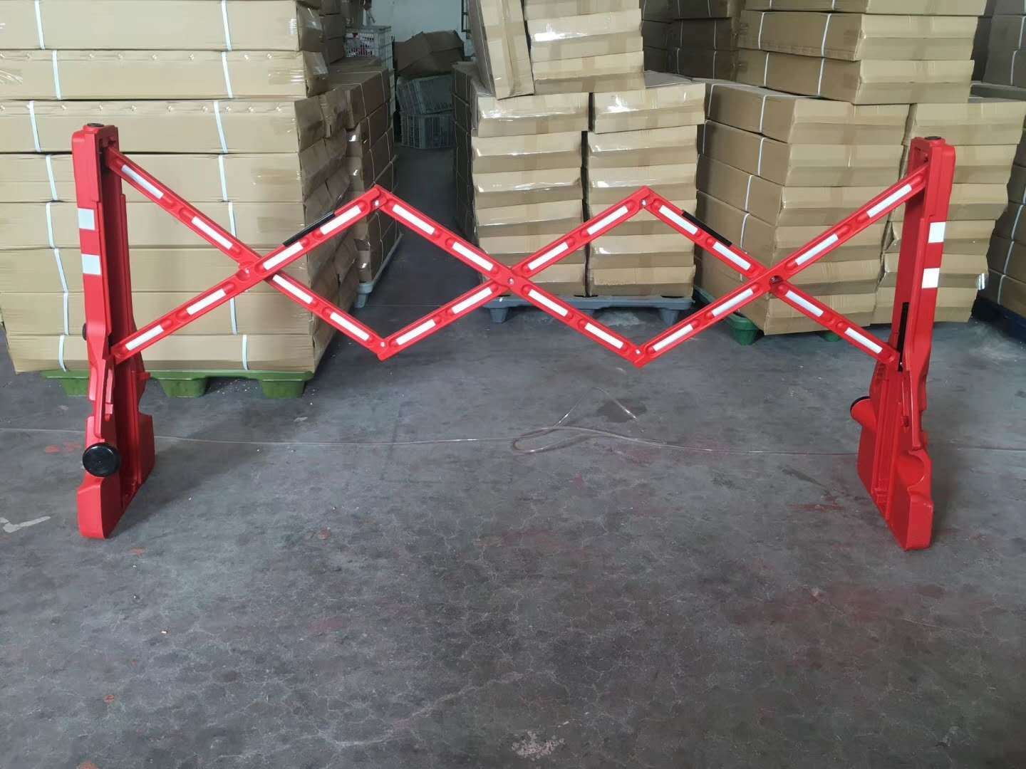 充水式移动塑料伸缩折叠护栏隔离围挡隔离防护围挡市政施工专用