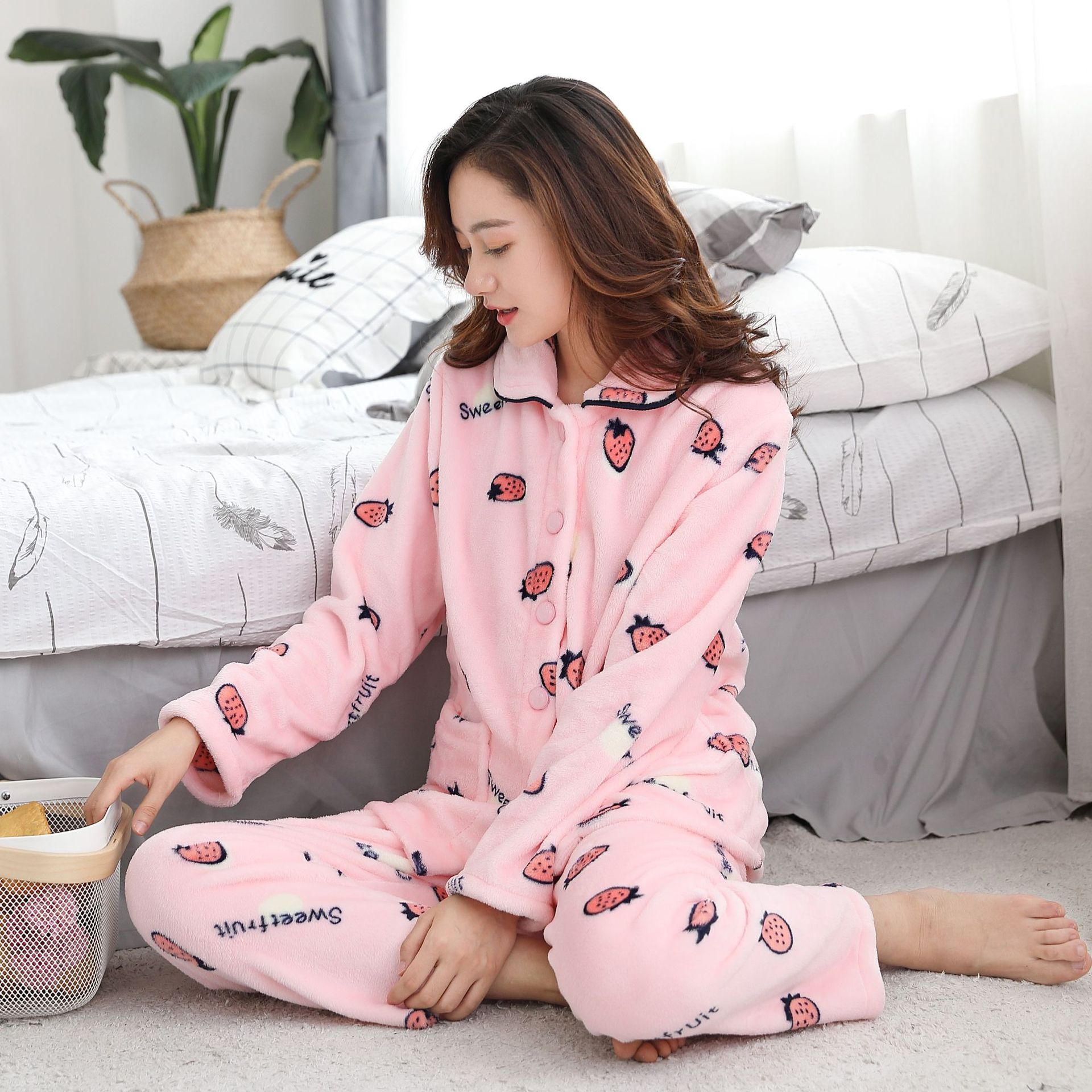 珊瑚绒睡衣女加厚加大码韩版秋冬开衫加厚法兰珊可爱可外穿家居服