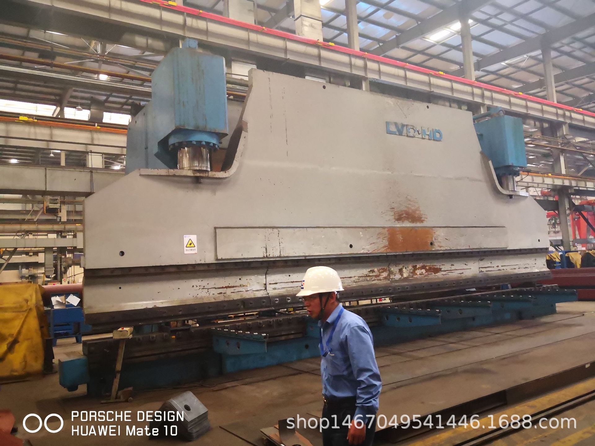 出售二手黄石1600吨12米数控折弯机2010年