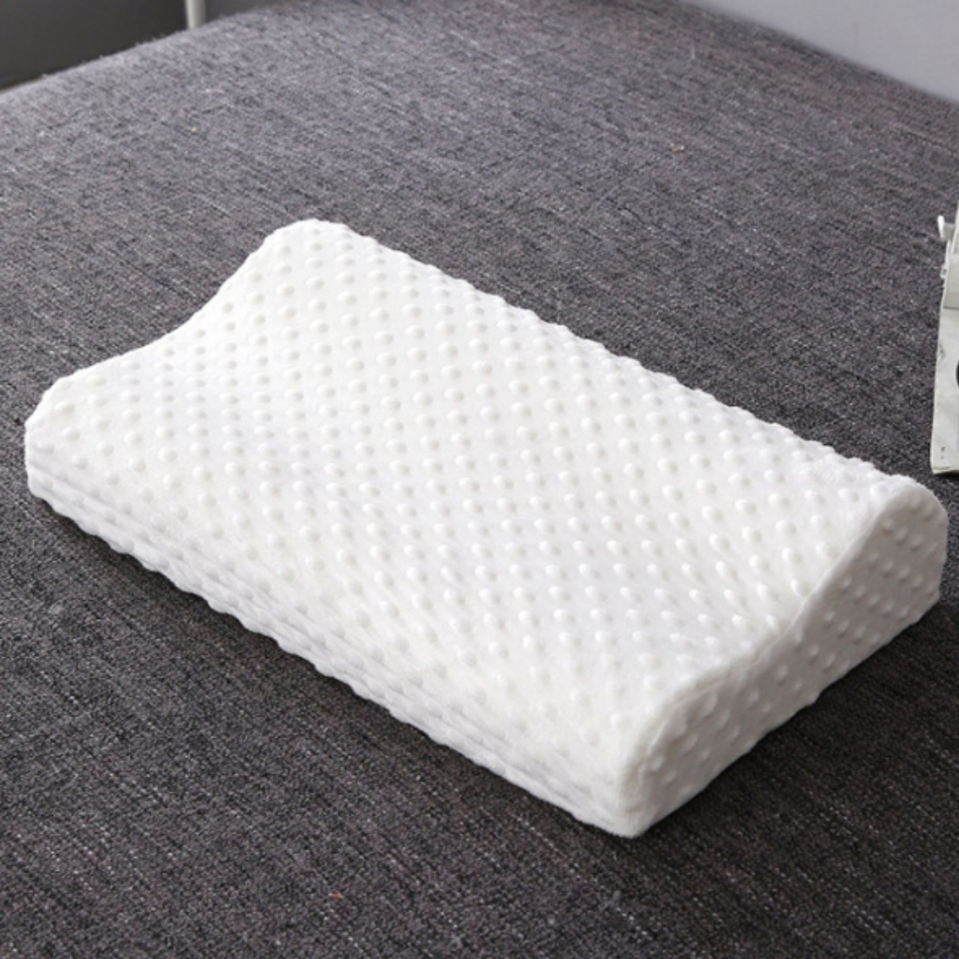 (记忆枕)厂家发货竹纤维颈椎按摩记忆枕慢回弹太空枕芯记忆枕头