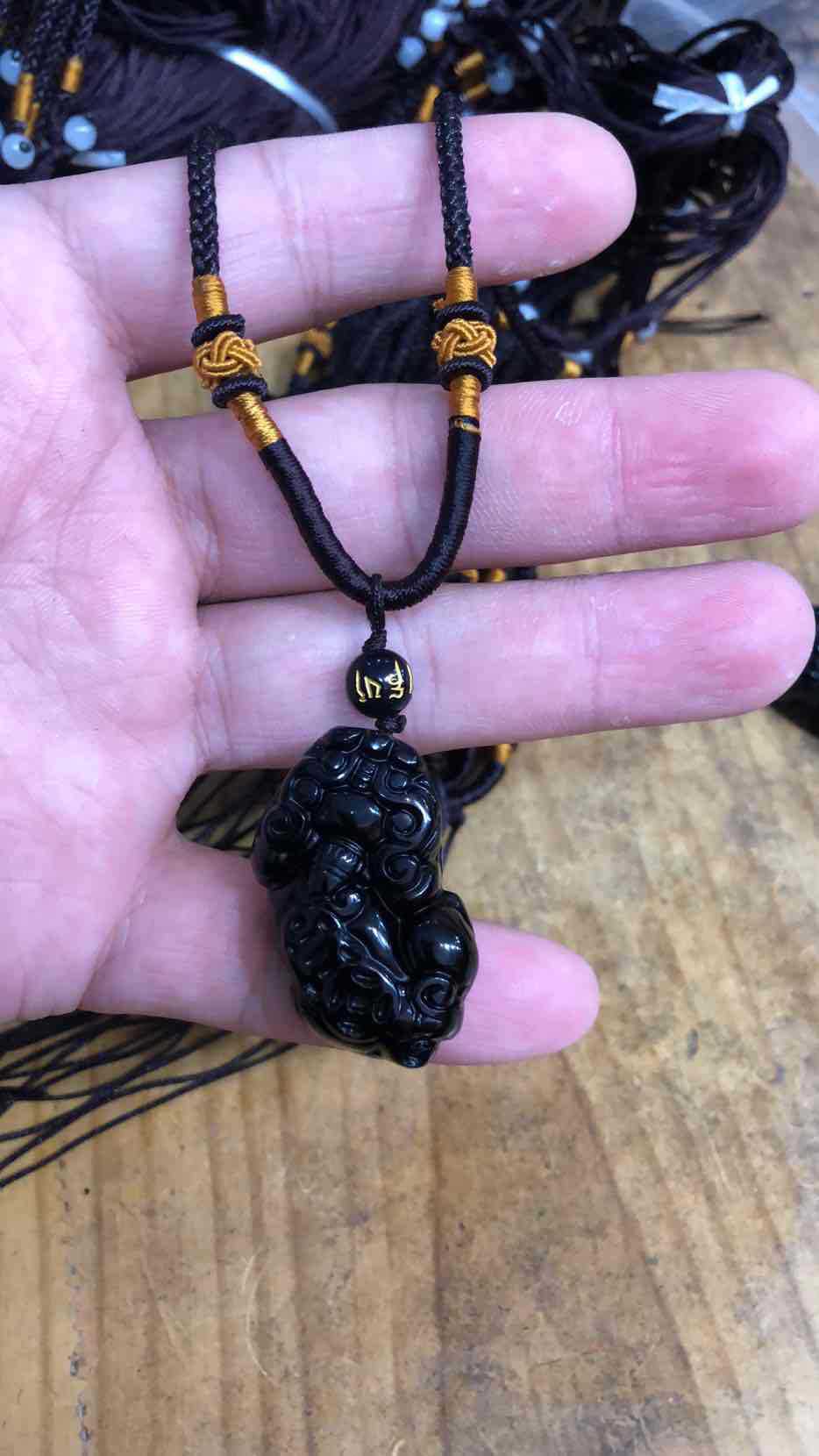编织绳子黑曜石貔貅吊坠项链