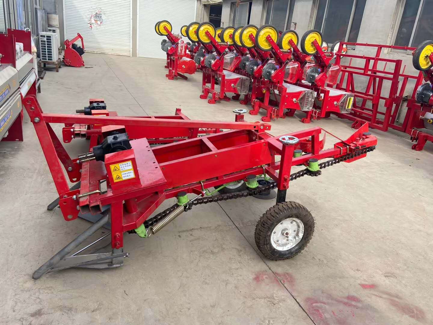 四轮带花生收获机 起垄收获花生加重链条式收花生机 厂家直销三包