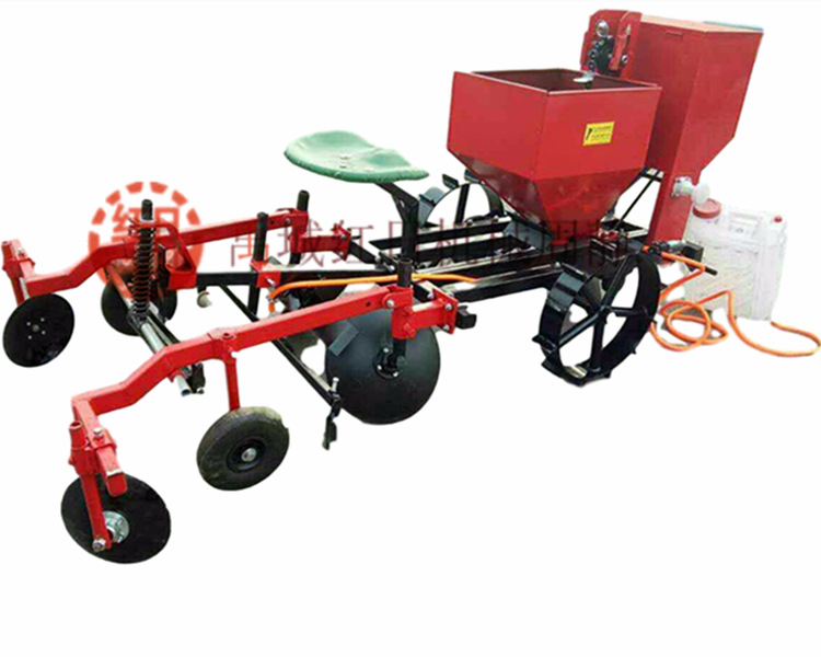 四垄四行土豆覆膜播种机 农用马铃薯施肥播种机 定制种植机