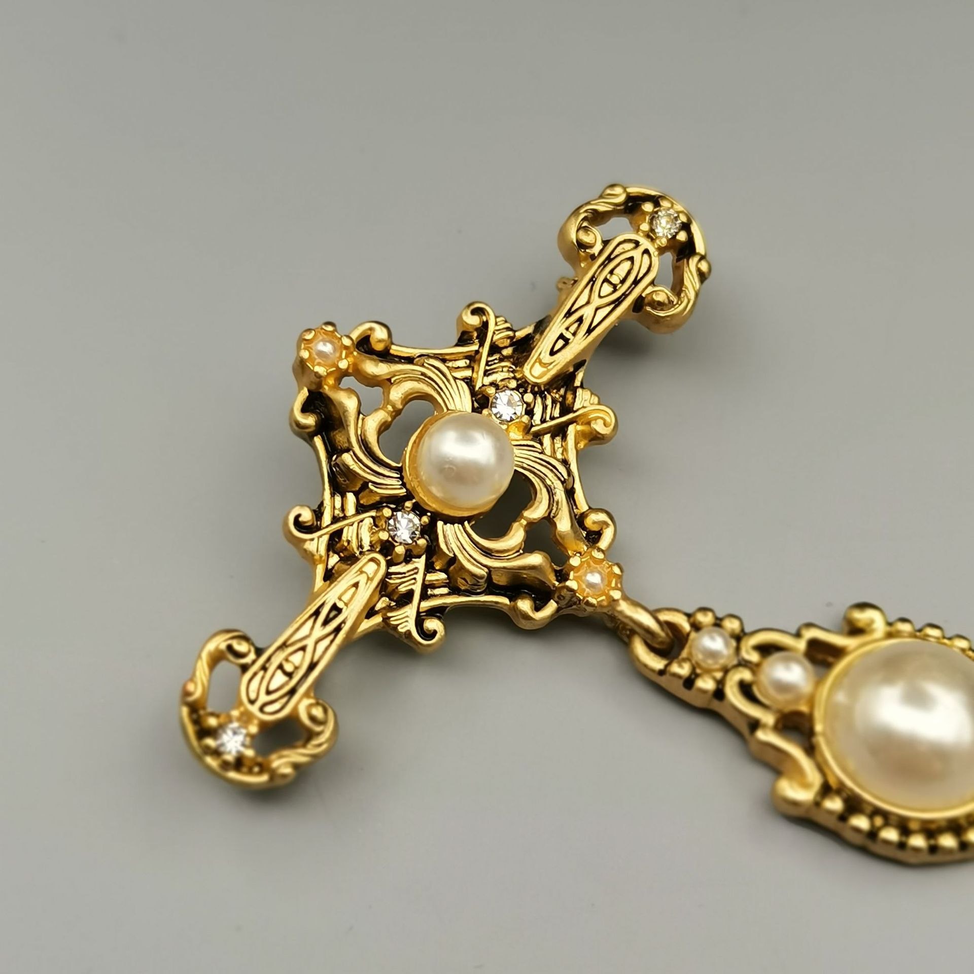 复古巴洛克饰品vintage十字架珍珠哑光女款丝巾扣胸针胸花批发