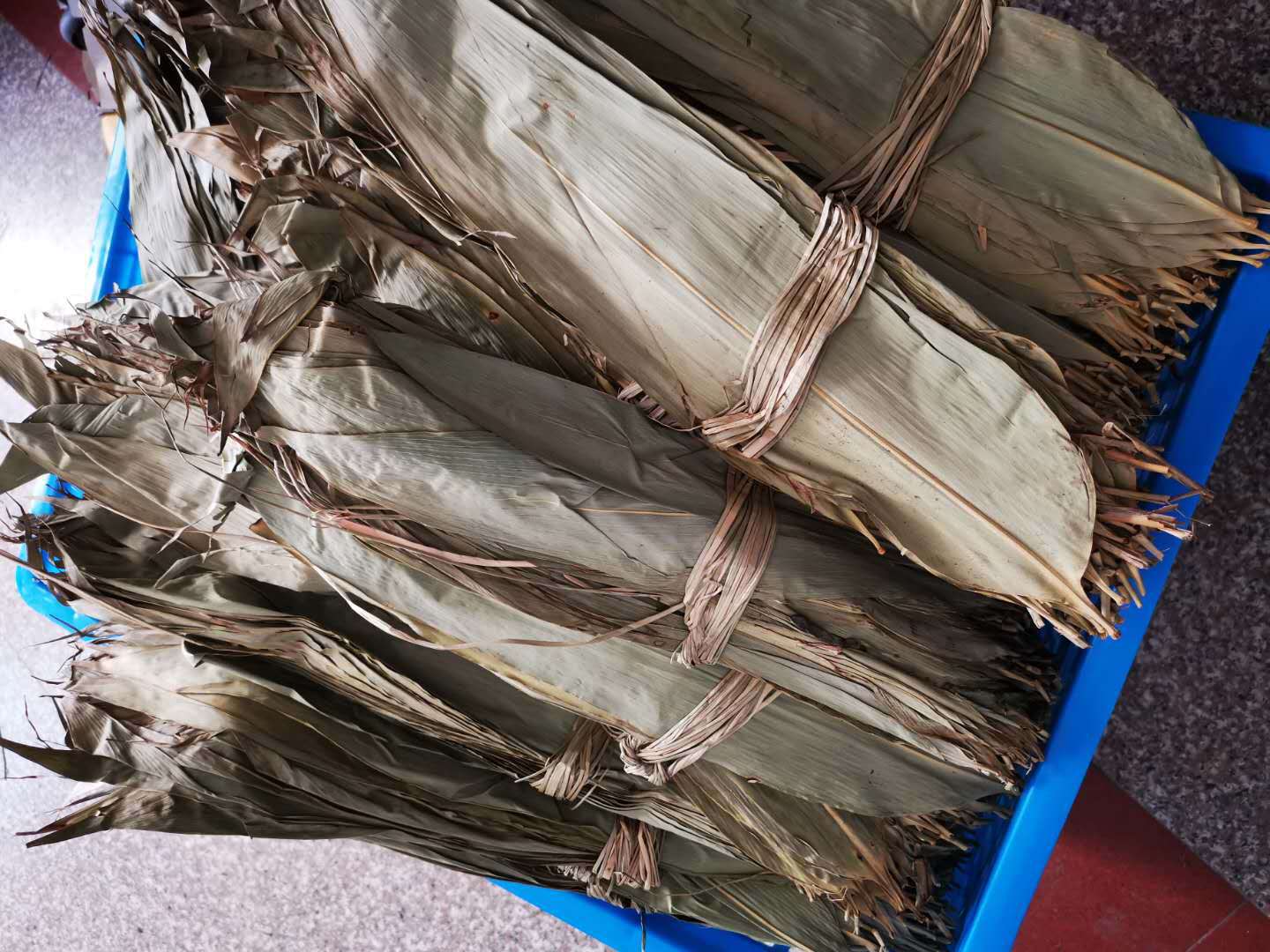 厂家直销野生干粽叶衢州箬叶统货优等粽子叶批发6-8公分左右